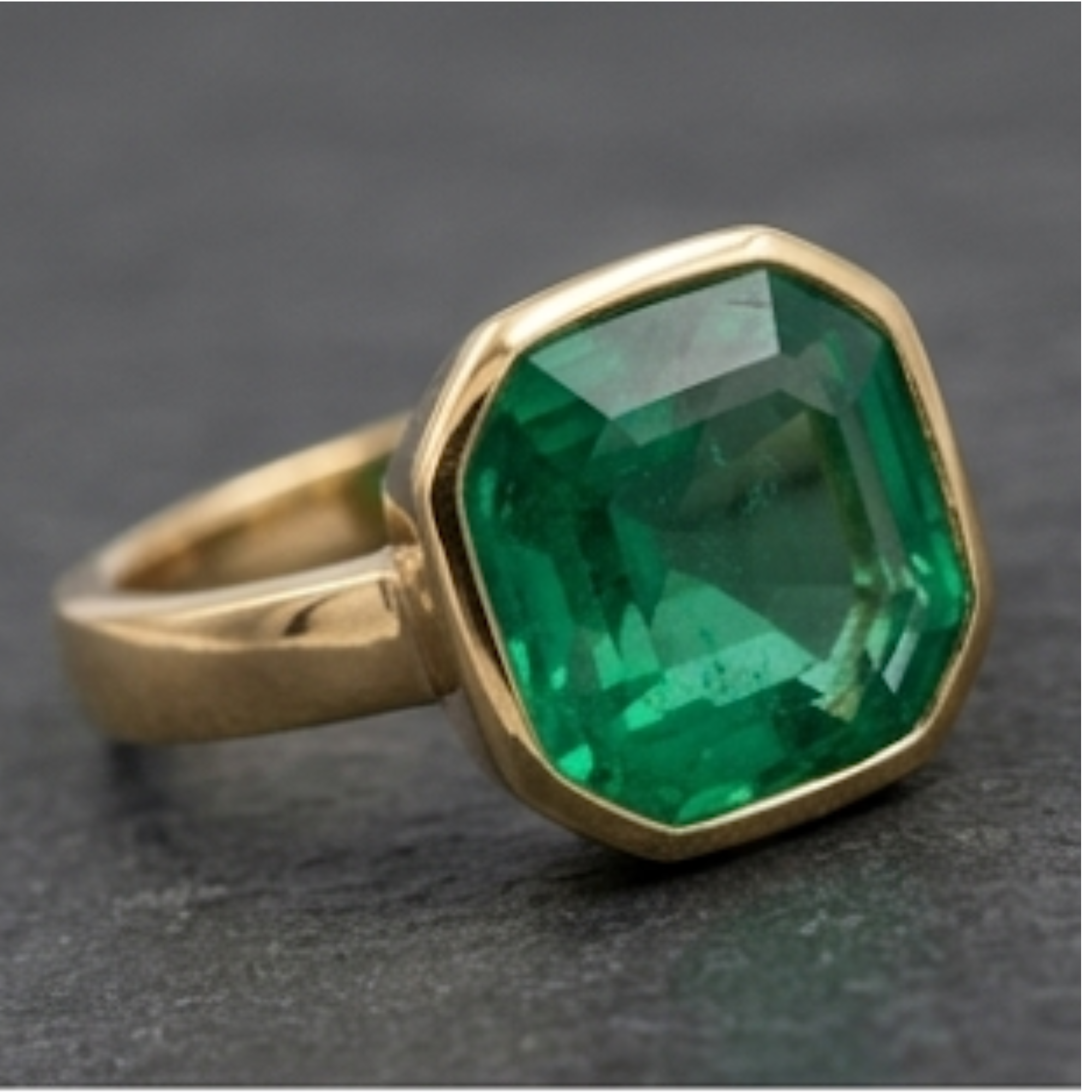 Natural Zambian Emerald (Panna) – 3000 Carat Premium Gemstone - Image 3